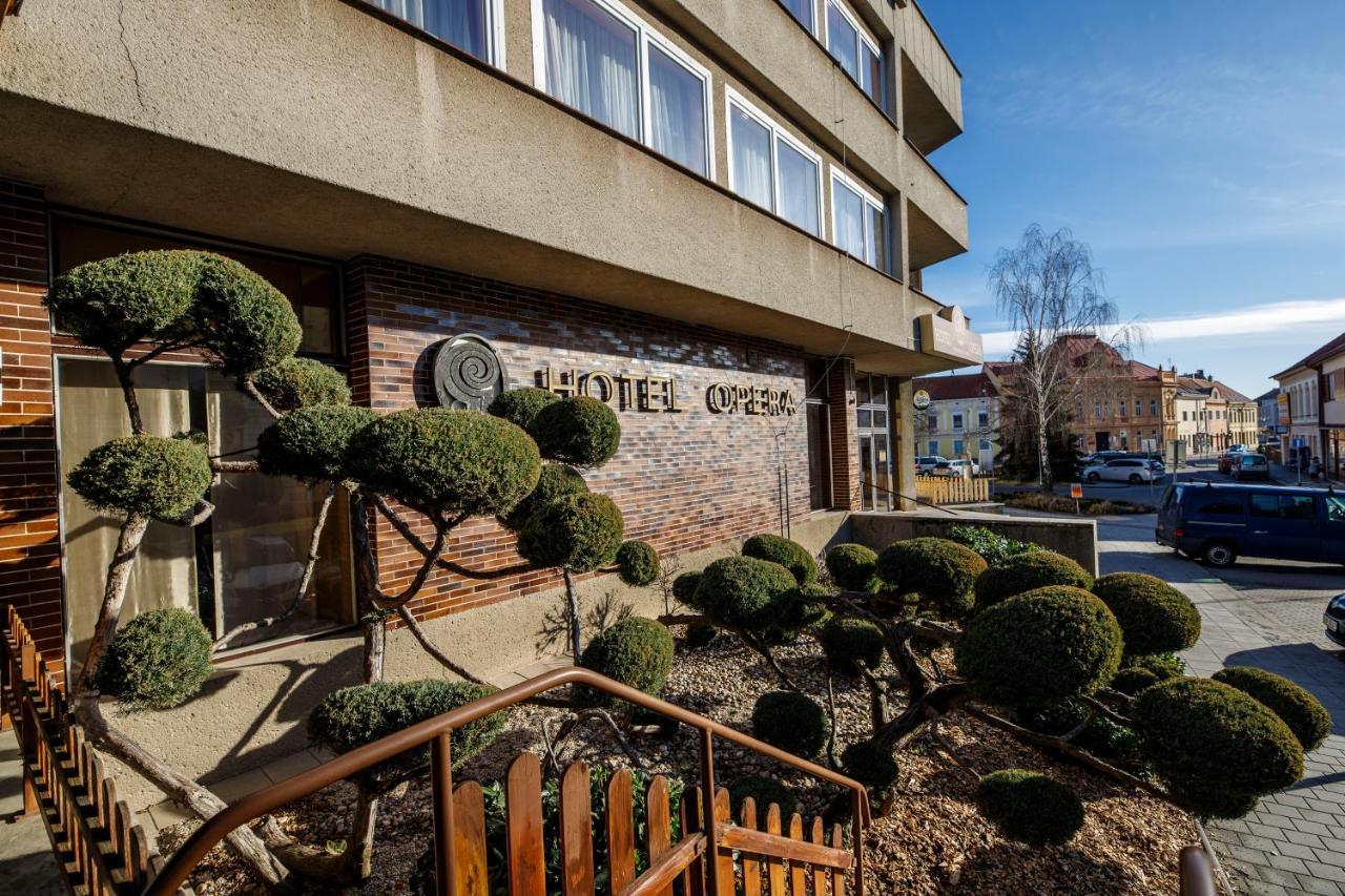 Hotel Opera Jaromerice nad Rokytnou Экстерьер фото
