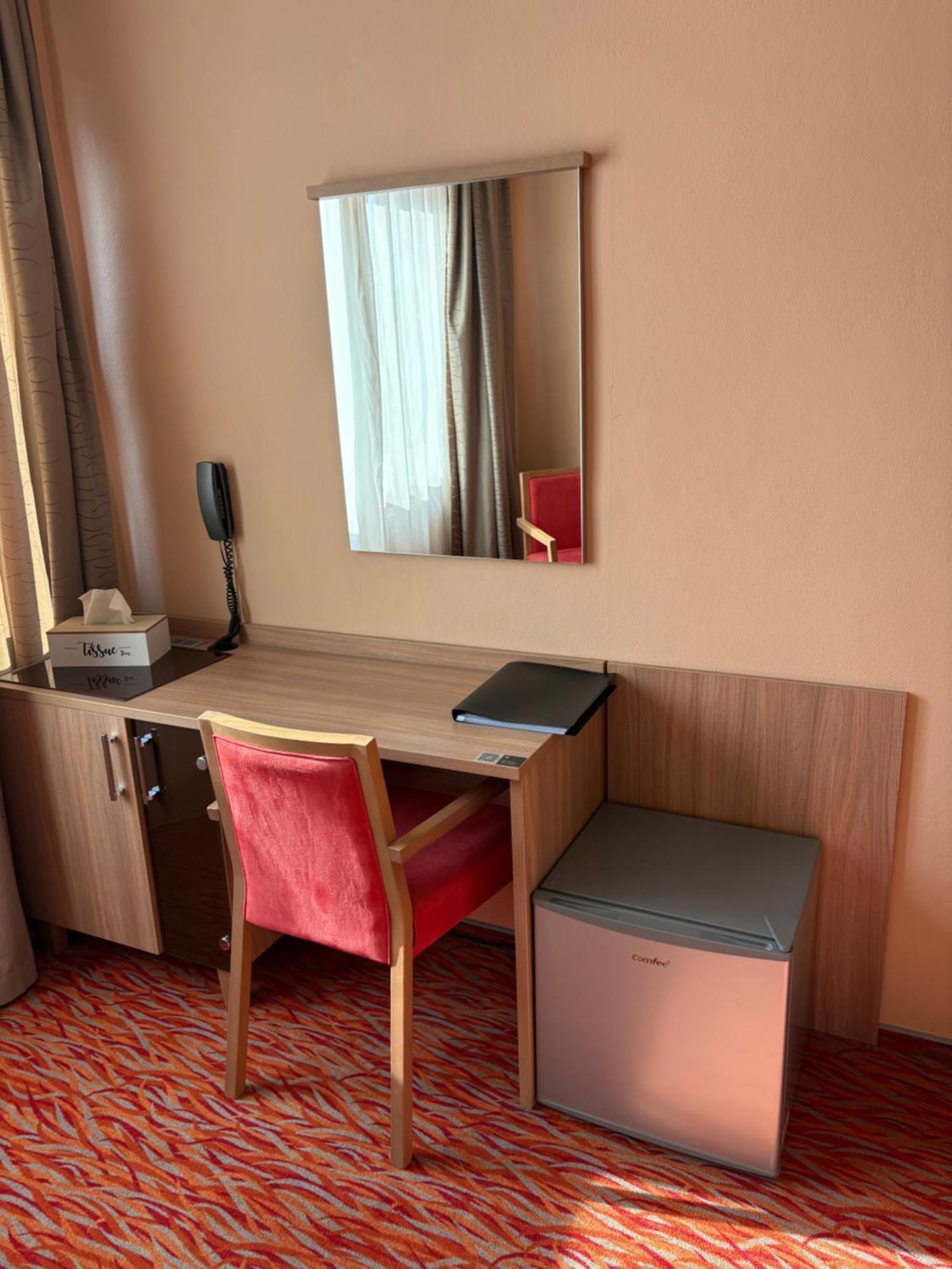 Hotel Opera Jaromerice nad Rokytnou Экстерьер фото